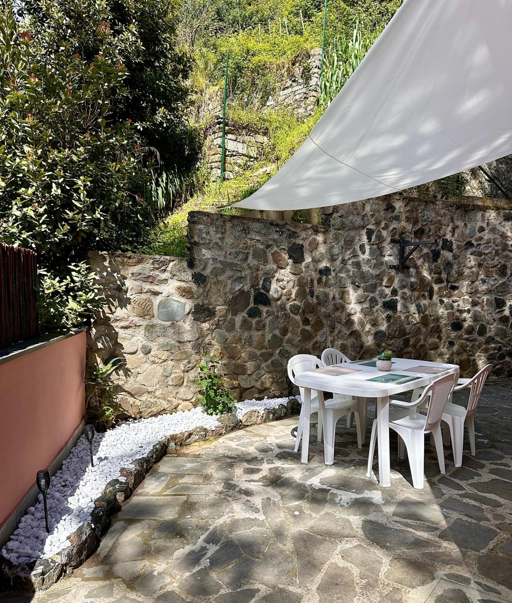 Terrace & Parking - Holiday Home Near Fegina Beach Monterosso al Mare Exterior foto
